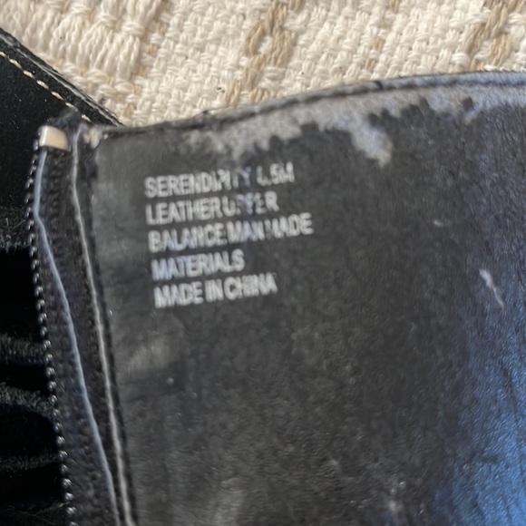 Black Suede Wedge Boot🖤 by Me Too Size 8 1/2 Tie straps Zip Closure - Picture 8 of 8